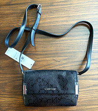 Calvin Klein Signature Logo Crossbody Camera Bag in Cream/Tan — listing 5
