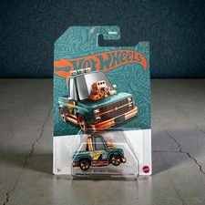 Hot Wheels '57 Chevy Die-Cast Car, Red with Yellow/White Tampos, Hong Kong Base, Blackwall Wheels — listing 4