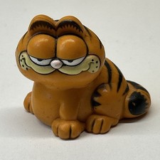 Vintage Garfield PVC Miniature Figure - Sitting Pose — listing 4
