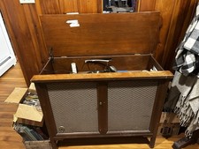 Vintage Webcor Tube Phonograph Console with Diamond Weave Grille Cloth — listing 2