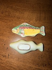 Ceramic Hinged Trinket Box with Figural Fish Finial and Faux-Marble Glaze — listing 6