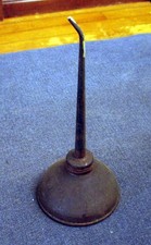 Antique Small Thumb-Pump Oil Can with Curved Spout, ~12 cm Tall — listing 3