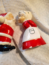 Figural Santa Claus Head Salt and Pepper Shakers with Pinecone and Evergreen Detail — listing 5