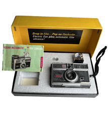 Kodak Instamatic 404 Camera Outfit with Original Box and Flashcube — listing 3