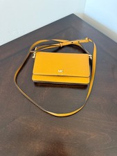 Michael Kors Saffiano Leather Tote Bag in Merlot with Gold Hardware Jet Set Travel — listing 4