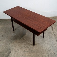 Mid-Century Modern Teak Tapered-Leg Side / Coffee Table — listing 3