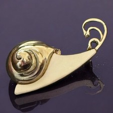 Vintage Gold-Tone Figural Snail Brooch with Real Shell Body and Faux Pearl Accent — listing 6