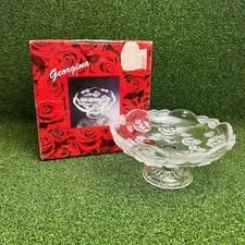 Frosted Rose Pattern Ribbed Glass Bowl / Vase with Scalloped Rim — listing 4