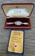 Vintage Elgin Ladies' Cocktail Wristwatch with Cushion Case and Mesh Bracelet