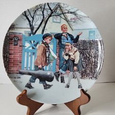 Bing & Grøndahl "Hjemme er bedst" Collector Plate by Kurt Ard, Plate No. 8.407 G