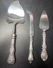 Vintage Silverplate Serving Set with Floral Daisy Handle Pattern - Pierced Pie Server and Cold Meat Fork — listing 3