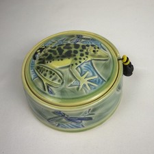 Vintage Stoneware Figural Frog Lidded Trinket Box / Jar — listing 4