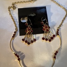 Vintage Antiqued Gold-Tone Red Rhinestone Bib Statement Necklace — listing 6