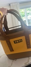 YETI Camino Carryall Tote Bag in Seafoam/Sage