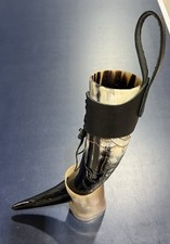Natural Cattle Horn Drinking Horn with Curved Tip — listing 6