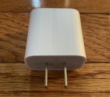Apple 20W USB-C Power Adapter (UK/AU 3-pin folding plug) — listing 6