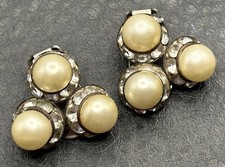 Vintage Graduated Faux Pearl Necklace with Brocade Storage Pouch — listing 2