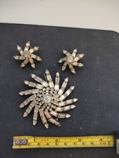 Vintage Rhinestone Starburst Clip-On Earrings, Red & Clear Crystals, Gold Tone — listing 4