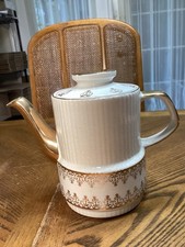 Vintage Gibsons England Cream & Gold Squiggle Globe Teapot — listing 3