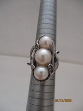 Vintage Gold-Tone Cocktail Ring with Faux Pearl and Nugget-Style Setting — listing 3