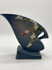 Roseville Pottery Snowberry Two-Handled Vase in Blue — listing 6