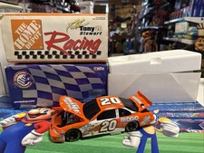 Action Racing Collectables Tony Stewart #20 Home Depot 2005 Chevy Monte Carlo 1:24 Diecast Stock Car — listing 2