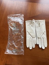 Vintage Ivory Kid Leather Gloves with Cutwork Floral Embroidery, Gauntlet Style — listing 2