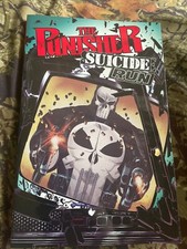 Marvel Comics 'Earth's Mightiest Heroes' Graphic T-Shirt, Distressed/Crackle Print, Size M — listing 3
