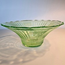 Vintage Uranium Green Depression Glass Ribbed Bowl with Starburst Base, 5.5 inch — listing 5