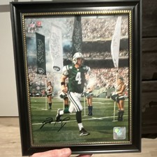 Brett Favre Green Bay Packers Framed Photo and Trading Card Display with Stats — listing 3