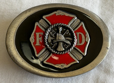 C&J 1986 Holstein Dairy Cow & Barn Farm Scene Belt Buckle — listing 4