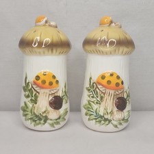Sears Merry Mushroom Ceramic Salt and Pepper Shakers Pair — listing 3