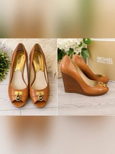 Michael Kors Black Leather Platform Sandals with Gold MK Logo Medallion, Size 8.5M — listing 6