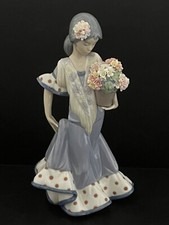Lladró Flor Maria Porcelain Figurine #5490 — listing 4