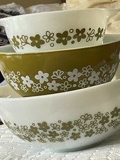 Vintage Pyrex Spring Blossom Green Cinderella Mixing Bowl (441 or 442) 444 — listing 3