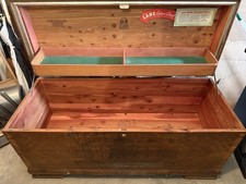 Vintage Cedar Hope Chest with Pennsylvania Dutch Folk Art Decoration and Faux-Drawer Front — listing 4