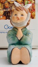 Goebel Hummel-Style Figurine "Oh My Tooth" (Ach mein Zahn) Kneeling Child with Toothache — listing 4