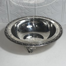 Oneida Silversmith Park Lane Silverplate Coasters/Butter Pats Set of 8, 5.5 inch Round with Glass Inserts — listing 5