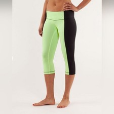 Lululemon Wunder Under Cropped Leggings in Black/White Textured Print — listing 5