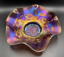 Vintage Iridescent Carnival Glass Ruffled Bowl — listing 4