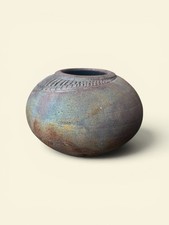 Raku Pottery Iridescent Lustre Vase with Stylized Iris/Lotus Floral Design — listing 3