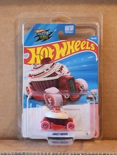 Hot Wheels Sweet Rides Cruise Bruiser Cupcake Car, #196/250, Short Card — listing 2