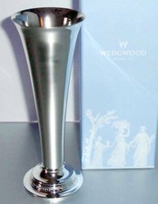 Vintage Silverplate Footed Bud Vase with Ruffled Clear Glass Insert — listing 3