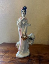 Vintage Ceramic Japanese Geisha Girl Figurine in Pink Floral Kimono — listing 2