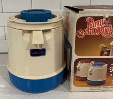 Vintage Aladdin Pump-A-Drink Insulated Jug with Built-In Dispenser, 1/2 Gallon — listing 3