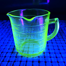 Vintage Kellogg's Green Uranium Depression Glass Measuring Cup with Spouts