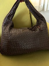 Vintage Metallic Gold Woven Leather Crossbody Handbag with Leather Tassel and Gold-Tone Bird Accents — listing 4