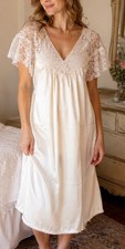 Vintage Lily of France Pink Floral Jacquard Nightgown with Ivory Lace Bodice Medium — listing 3