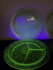 Anchor Hocking Cameo 'Ballerina' Uranium Glass Divided Grill Plate — listing 5