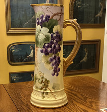 Pair of Hand-Painted Porcelain Grape Cabinet Plates with Scalloped Gold Rim — listing 6